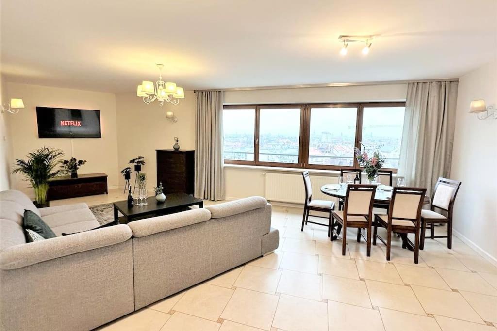 Exclusive Penthouse Near Citycenter 120M2 +Netflix Краків Екстер'єр фото