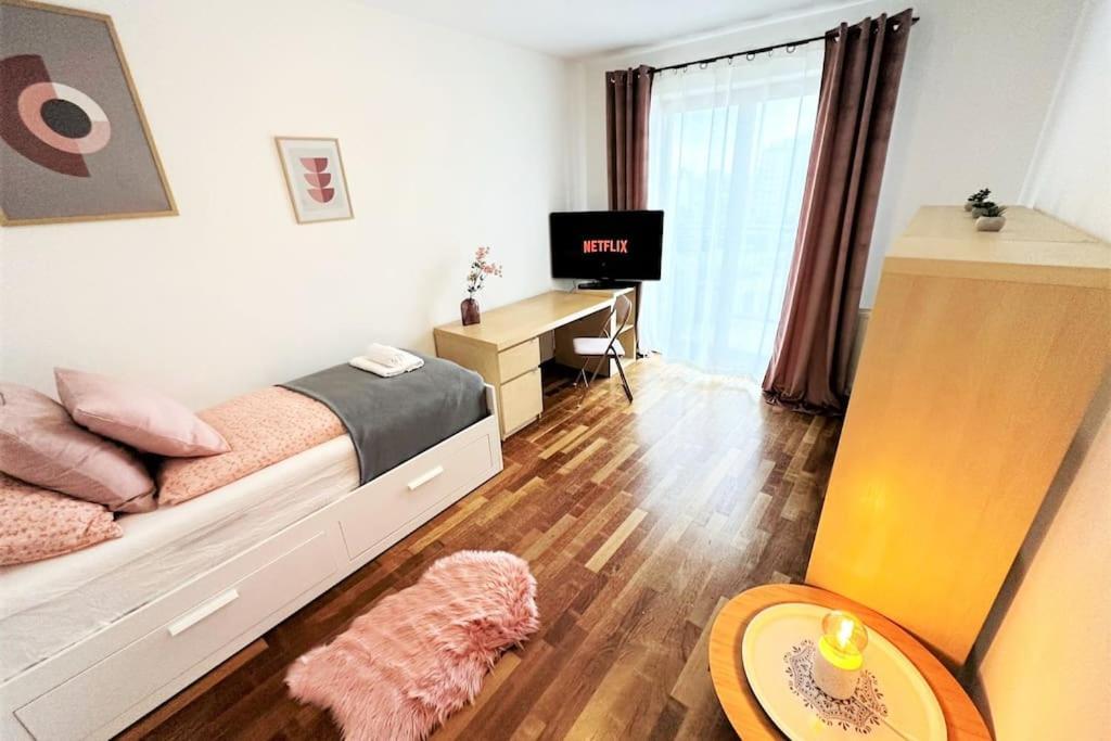 Exclusive Penthouse Near Citycenter 120M2 +Netflix Краків Екстер'єр фото